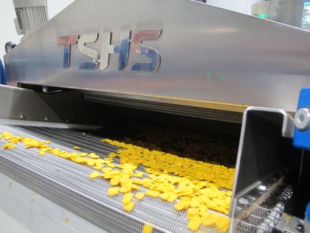 2. Hochleistungs-Öl-Fritteuse mit kontinuierlichem Betrieb